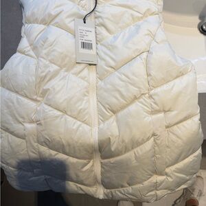 Cole Han sleeveless puffer jacket